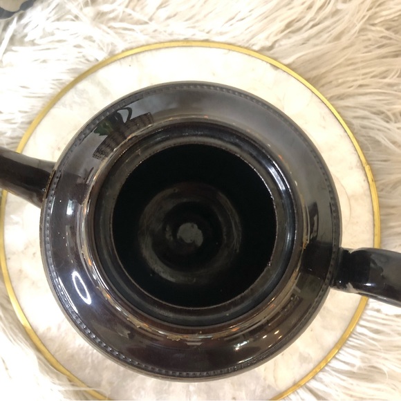 Vintage Ceramic Tea Pot - Picture 4 of 7